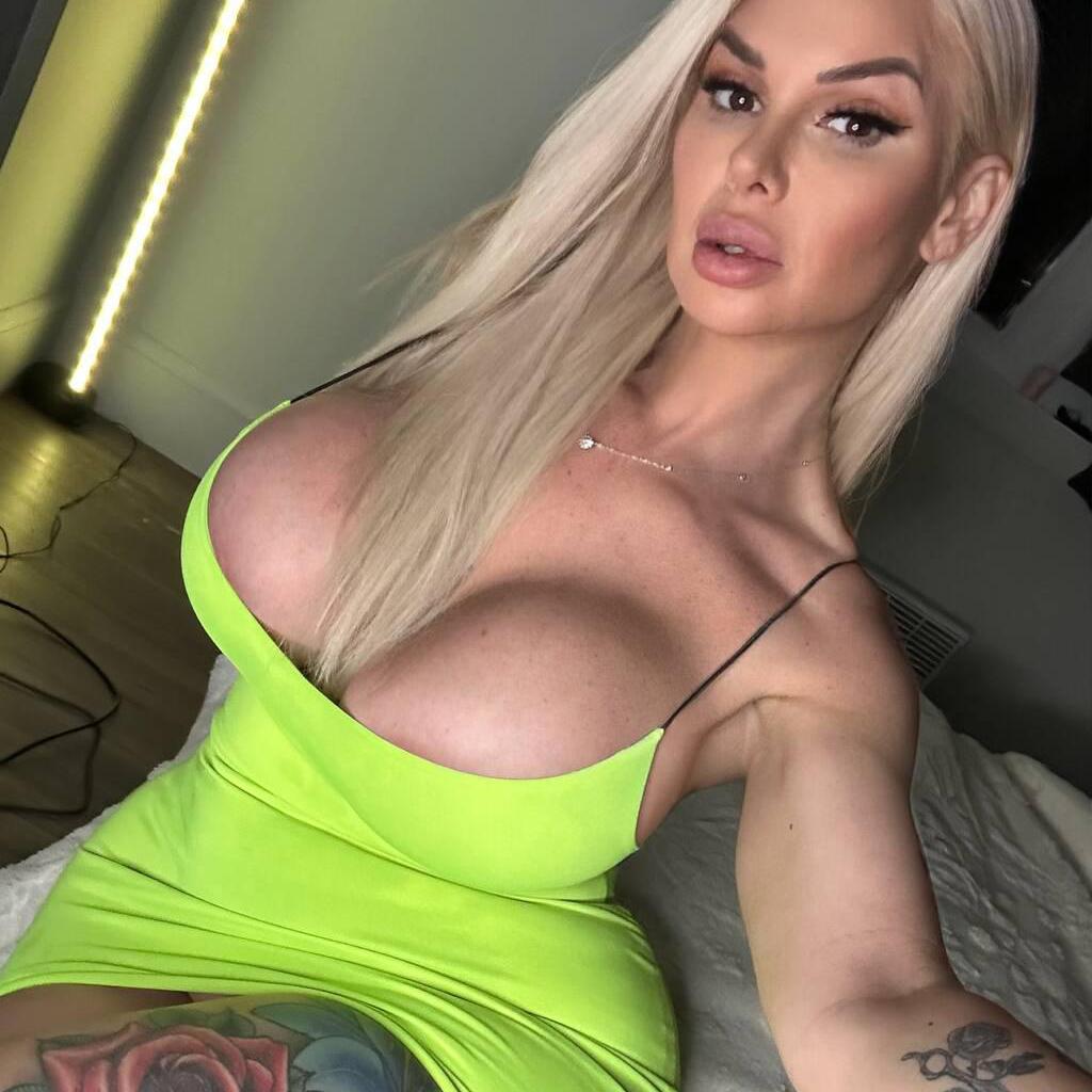 
                        Kelly Lee
                     is Female Escorts. | Montreal | Quebec | Canada | canadatopescorts.com 