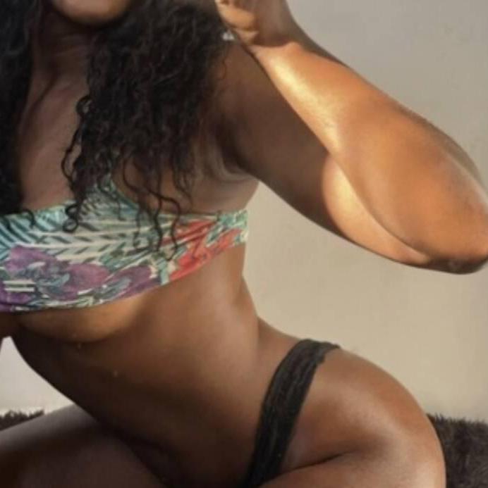 
                        Taylor
                     is Female Escorts. | St. Albert | Alberta | Canada | canadatopescorts.com 