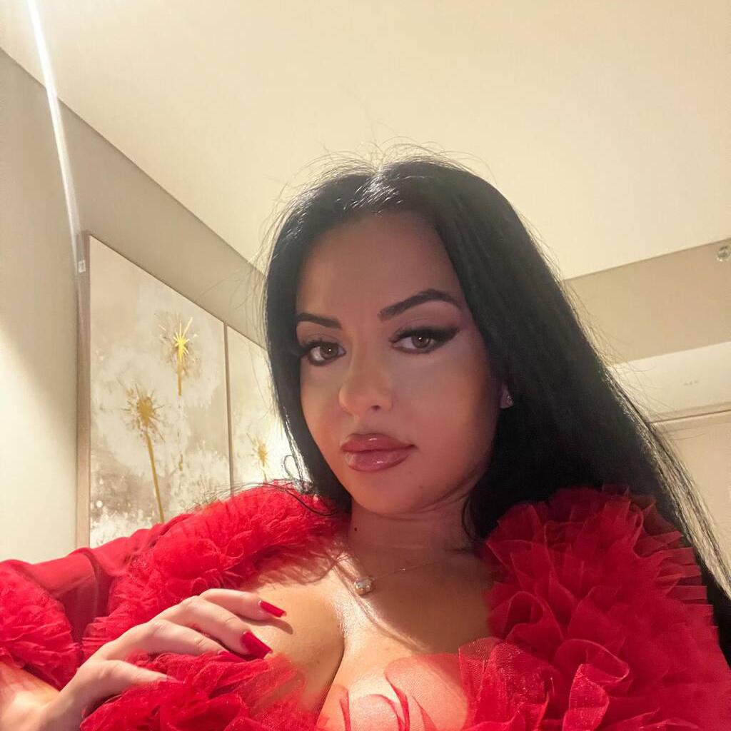 
                        Mia Molly
                     is Female Escorts. | Grande Prairie | Alberta | Canada | canadatopescorts.com 