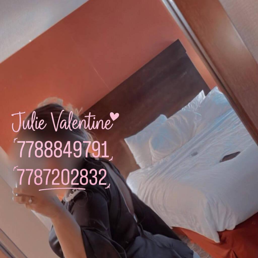 
                        Julie formerly shauna
                     is Female Escorts. | Brandon | Manitoba | Canada | canadatopescorts.com 