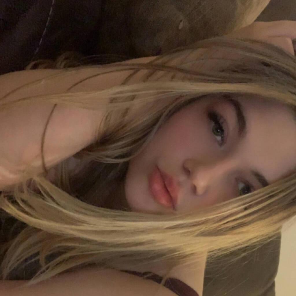 
                        Eryka
                     is Female Escorts. | Winnipeg | Manitoba | Canada | canadatopescorts.com 