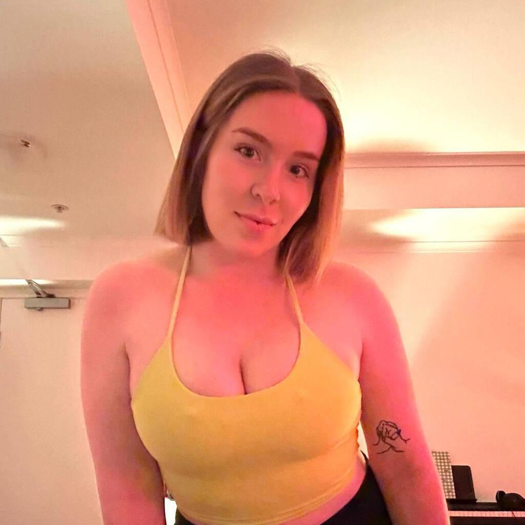 
                        Pearl
                     is Female Escorts. | Montreal | Quebec | Canada | canadatopescorts.com 