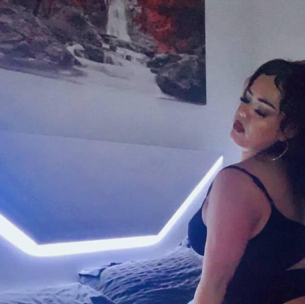 
                        Anber
                     is Female Escorts. | Regina | Saskatchewan | Canada | canadatopescorts.com 