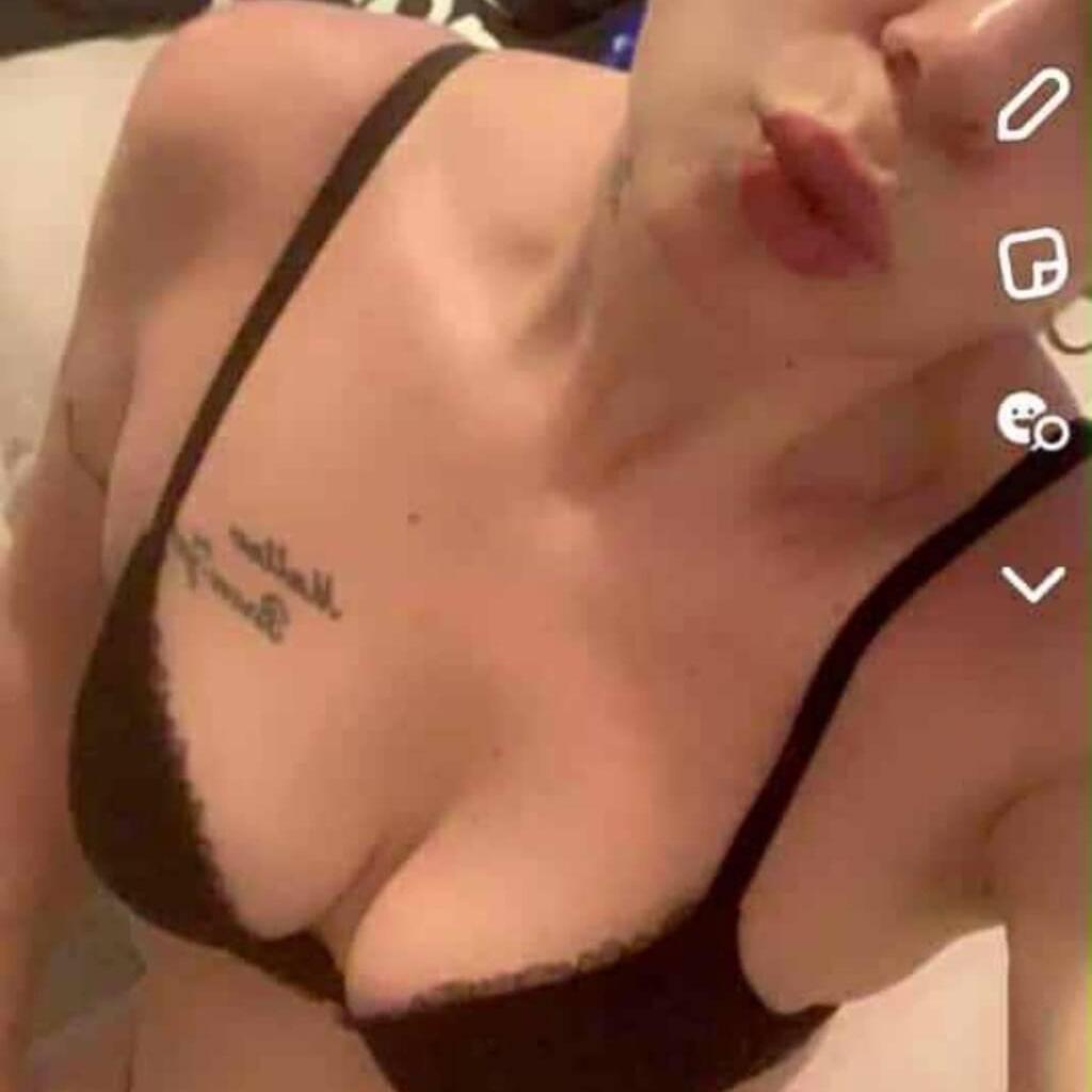 
                        Nichole
                     is Female Escorts. | windsor | Ontario | Canada | canadatopescorts.com 