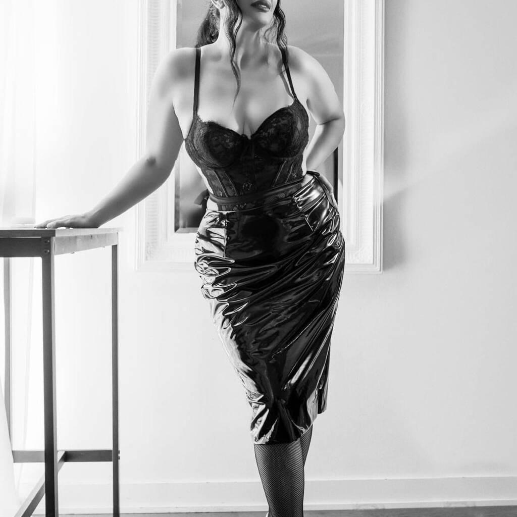 
                        Lola
                     is Female Escorts. | Hamilton | Ontario | Canada | canadatopescorts.com 