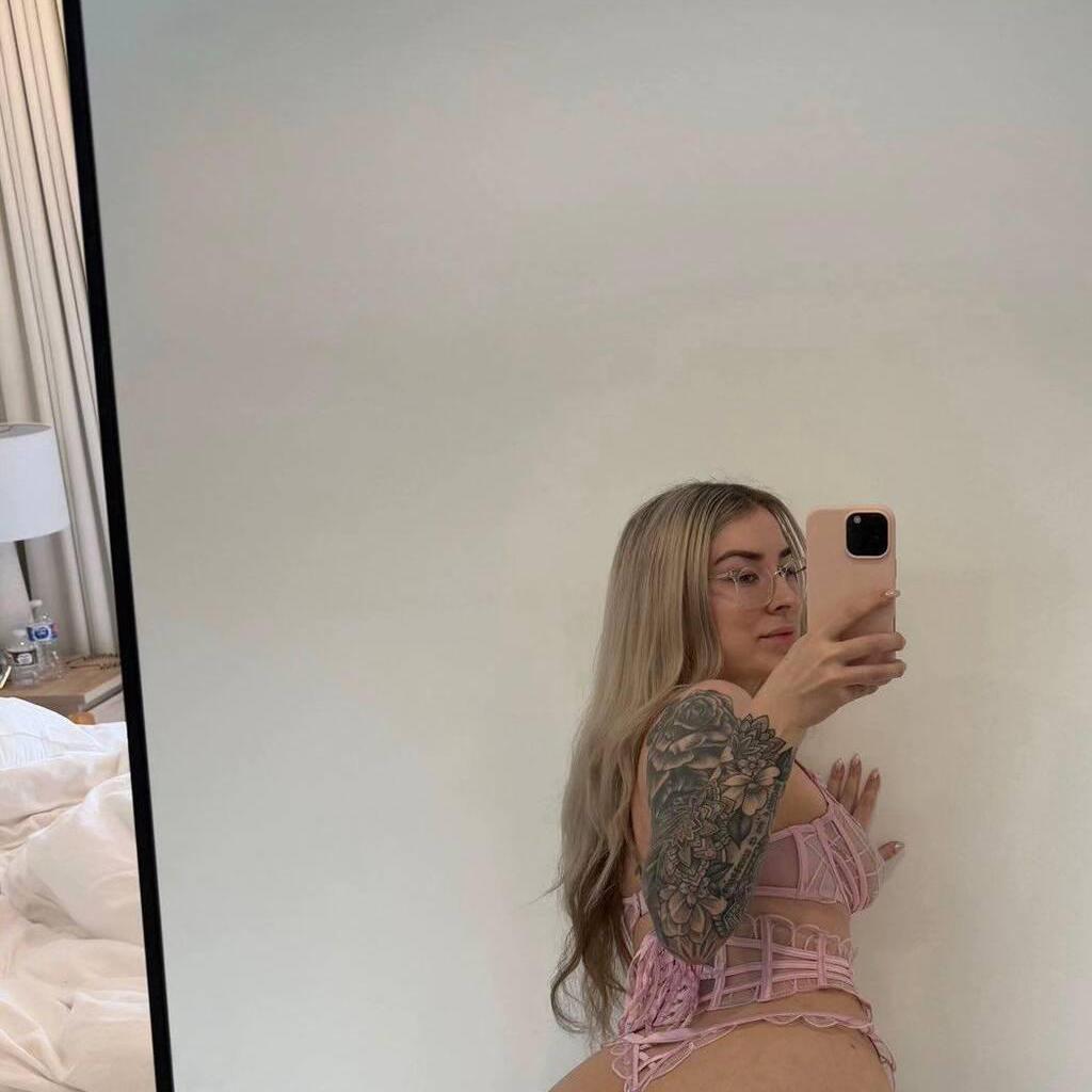 
                        Brett
                     is Female Escorts. | Thunder Bay | Ontario | Canada | canadatopescorts.com 