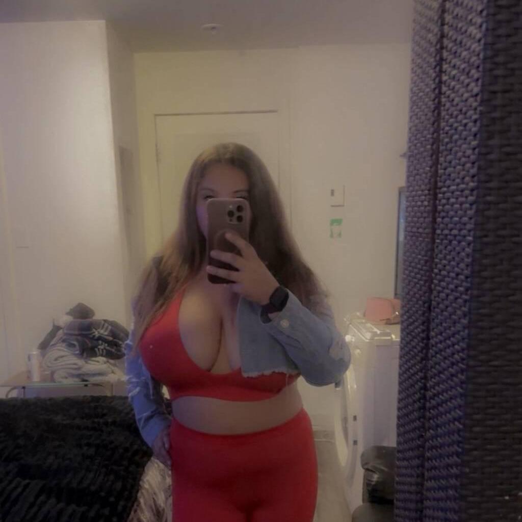 
                        Bella
                     is Female Escorts. | Quebec City | Quebec | Canada | canadatopescorts.com 