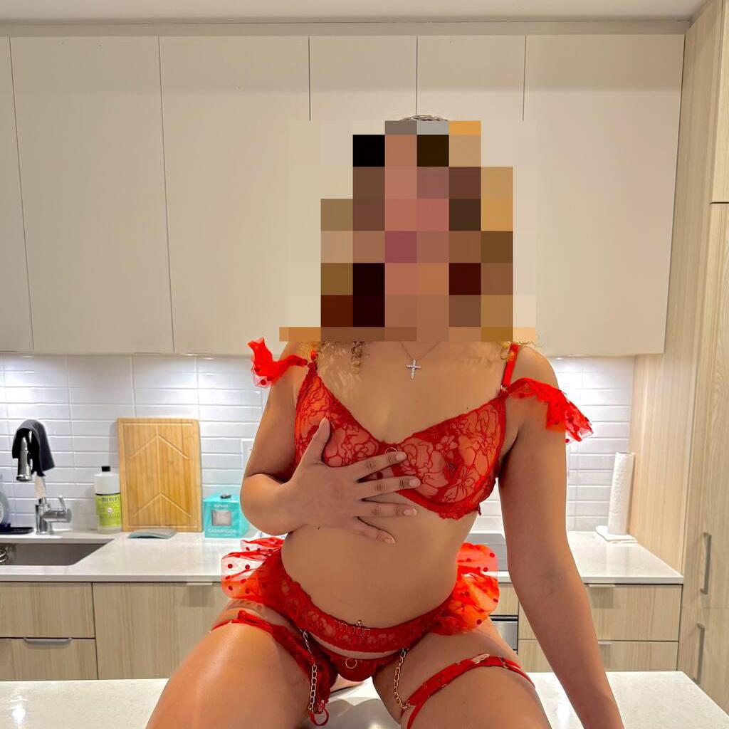 
                        Eva
                     is Female Escorts. | Toronto | Ontario | Canada | canadatopescorts.com 