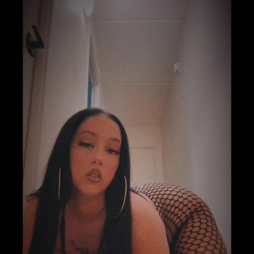 
                        Sarah
                     is Female Escorts. | Quebec City | Quebec | Canada | canadatopescorts.com 