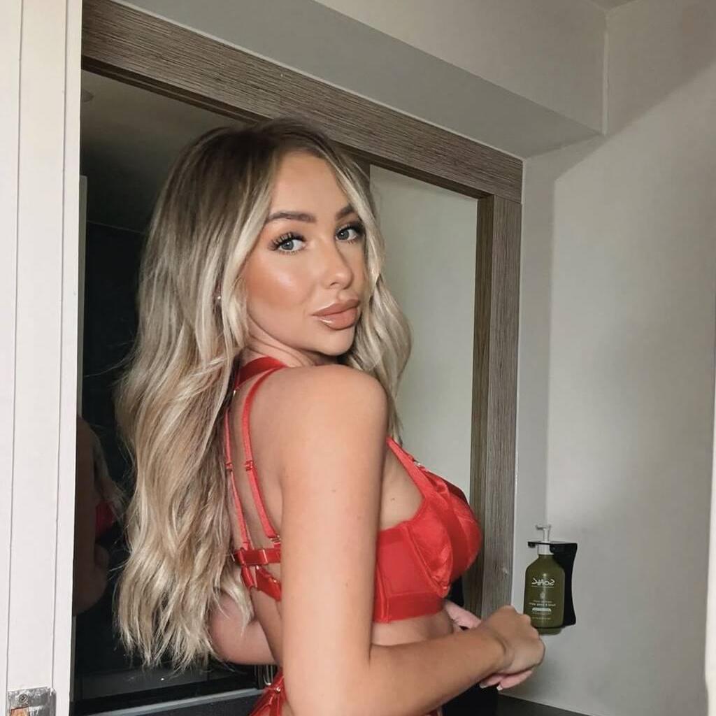 
                        Jade
                     is Female Escorts. | Sherbrooke | Quebec | Canada | canadatopescorts.com 