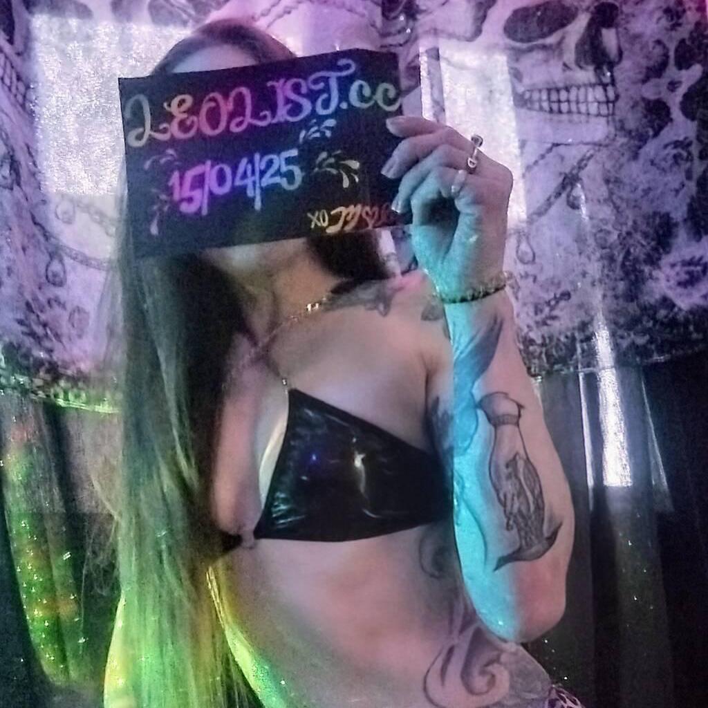 
                        MOLLY
                     is Female Escorts. | Kitchener | Ontario | Canada | canadatopescorts.com 