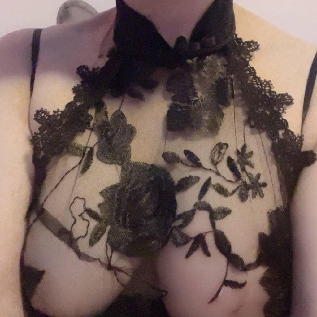 
                        Mimi
                     is Female Escorts. | Red Deer | Alberta | Canada | canadatopescorts.com 