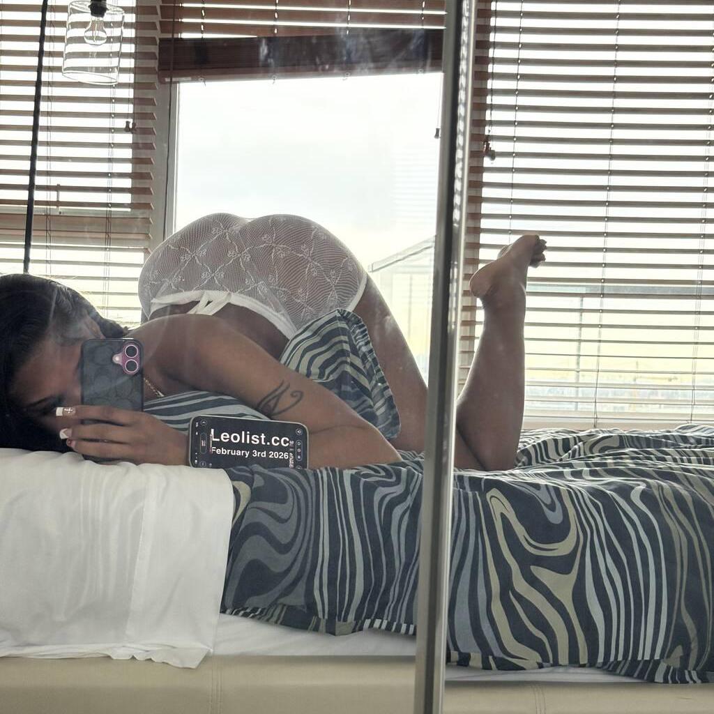 
                        Selena
                     is Female Escorts. | Barrie | Ontario | Canada | canadatopescorts.com 