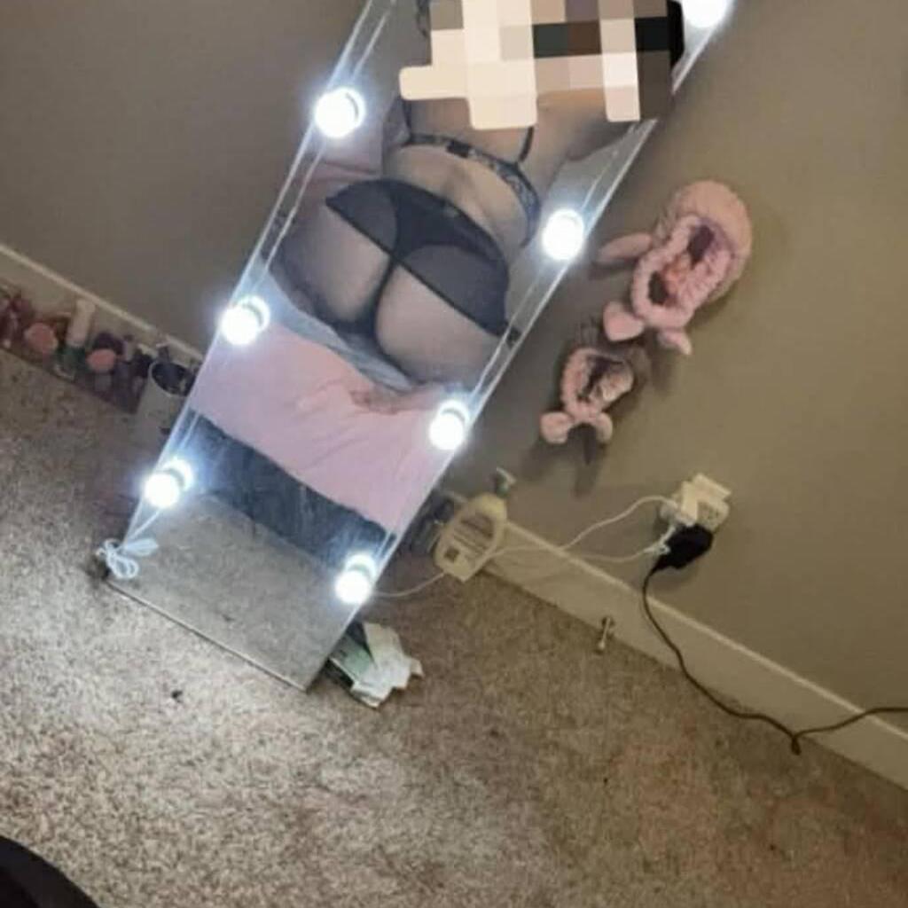 
                        Veronica
                     is Female Escorts. | Edmonton | Alberta | Canada | canadatopescorts.com 