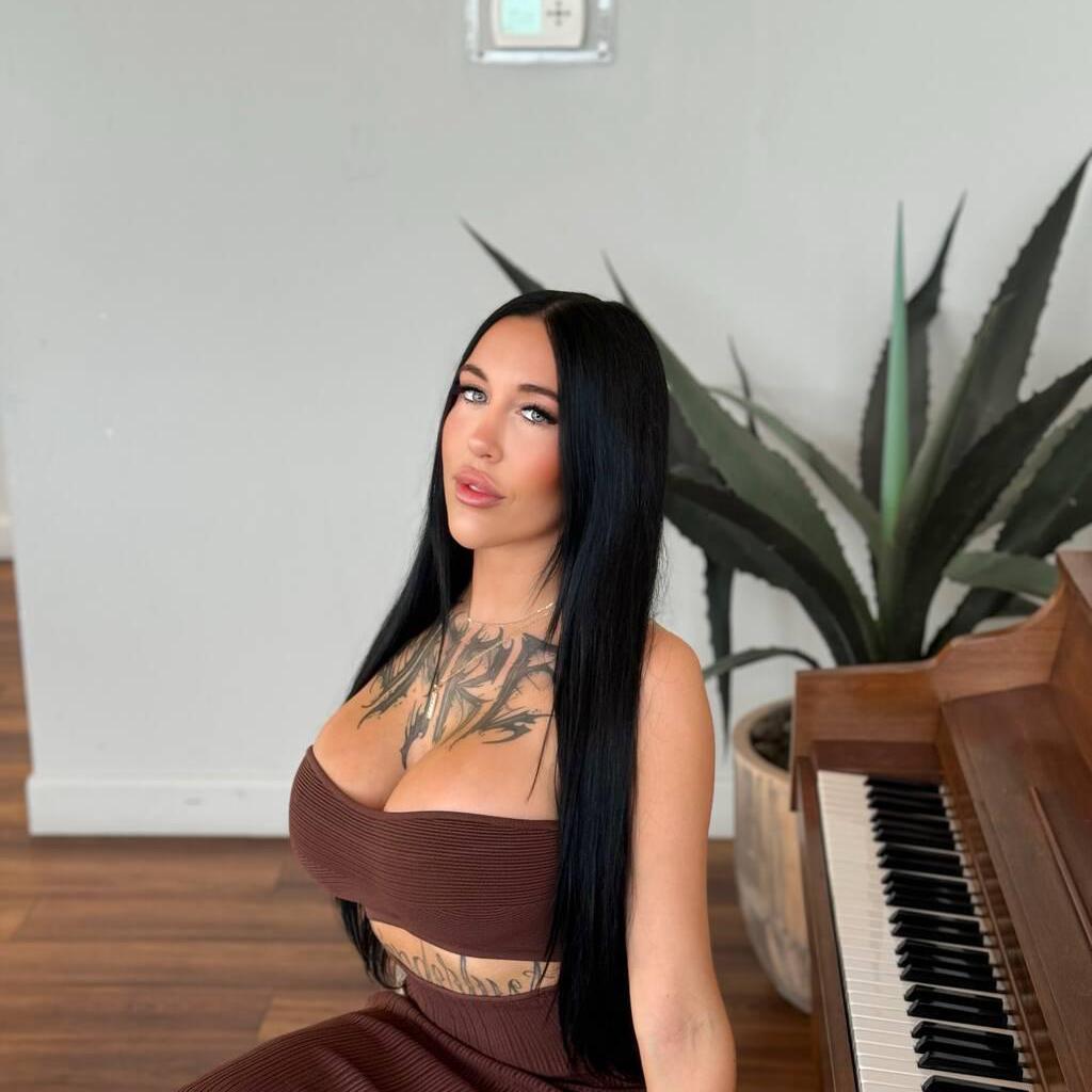 
                        Jenna
                     is Female Escorts. | Toronto | Ontario | Canada | canadatopescorts.com 