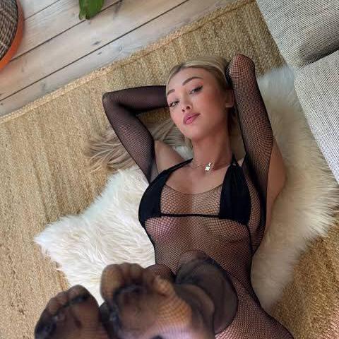 
                        Keenone
                     is Female Escorts. | Sunshine Coast | British Columbia | Canada | canadatopescorts.com 