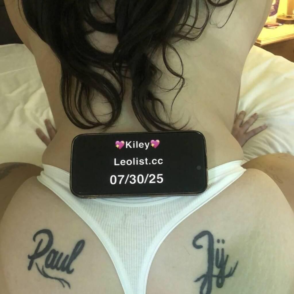 
                        Kylie  snow
                     is Female Escorts. | Sarnia | Ontario | Canada | canadatopescorts.com 