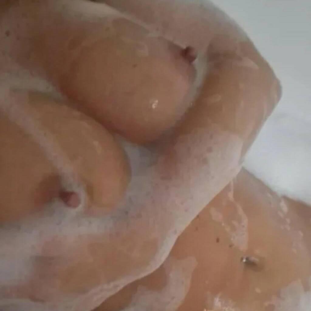 
                        Denise JUST ONE GIRL
                     is Female Escorts. | Toronto | Ontario | Canada | canadatopescorts.com 