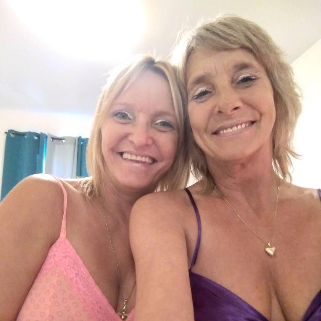 
                        Duo avec soeur
                     is Female Escorts. | Montreal | Quebec | Canada | canadatopescorts.com 