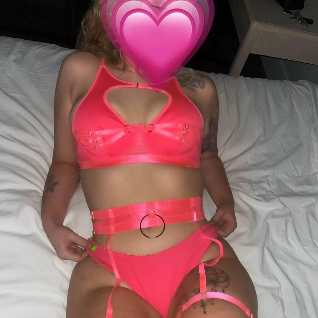 
                        Loren
                     is Female Escorts. | Fredericton | New Brunswick | Canada | canadatopescorts.com 
