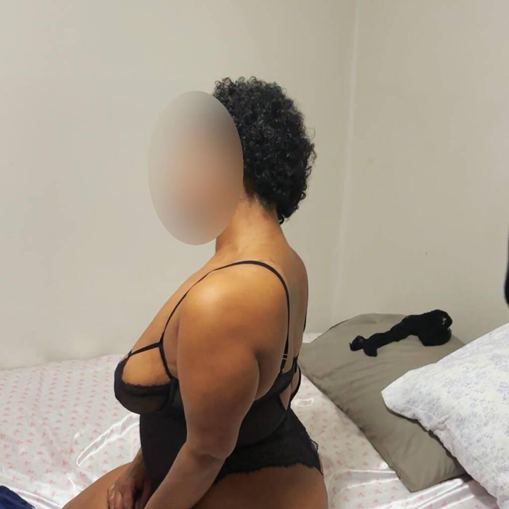 
                        Kim
                     is Female Escorts. | windsor | Ontario | Canada | canadatopescorts.com 