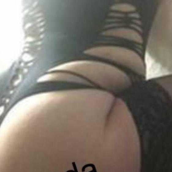 
                        Lyndaaa
                     is Female Escorts. | Niagara | Ontario | Canada | canadatopescorts.com 