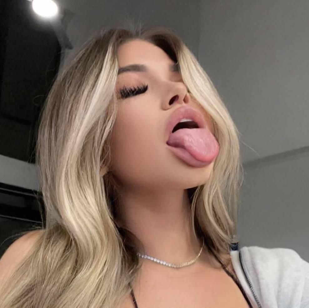 
                        Kelly
                     is Female Escorts. | Vancouver | British Columbia | Canada | canadatopescorts.com 