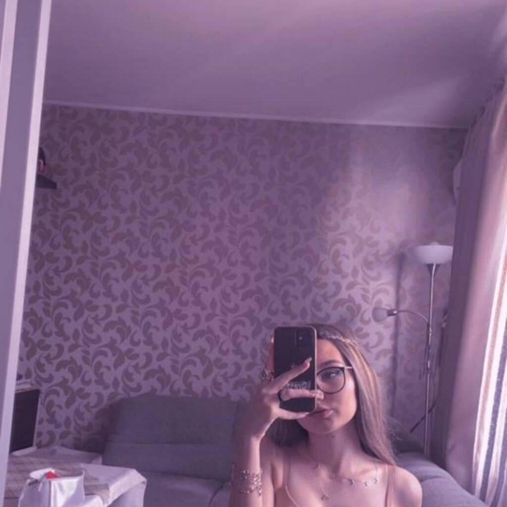 
                        Bella
                     is Female Escorts. | Kamloops | British Columbia | Canada | canadatopescorts.com 