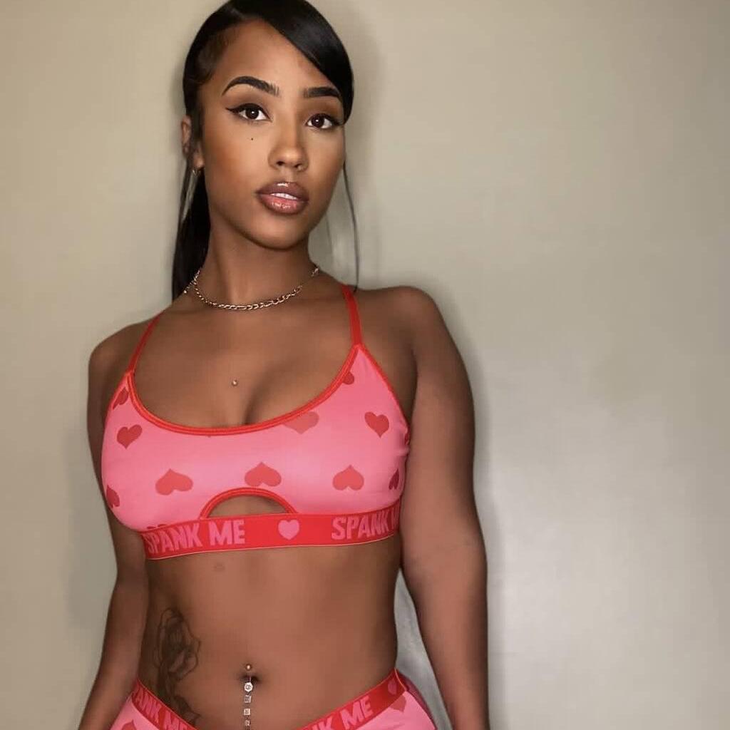 
                        Mia
                     is Female Escorts. | Sudbury | Ontario | Canada | canadatopescorts.com 