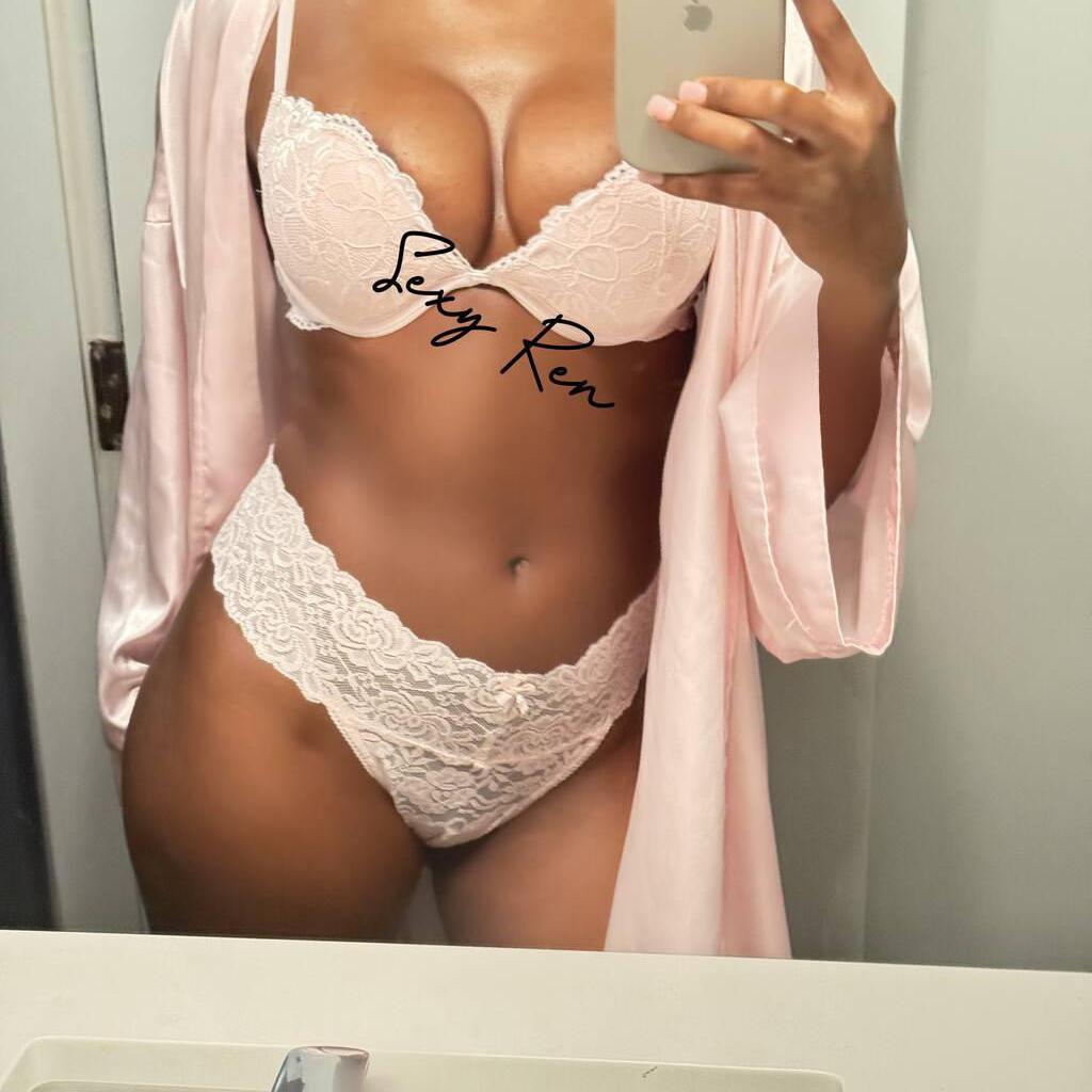
                        Sexy Ren
                     is Female Escorts. | Ft Mcmurray | Alberta | Canada | canadatopescorts.com 