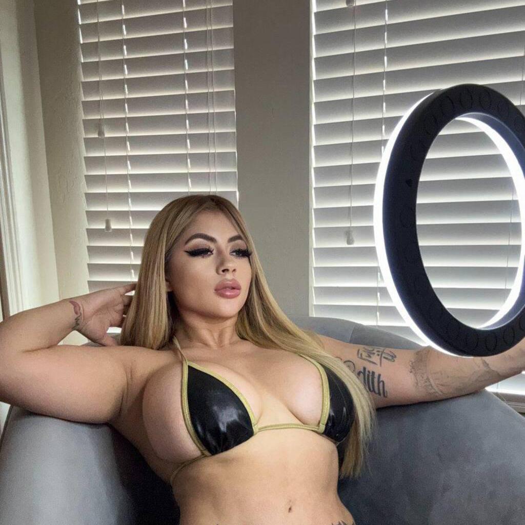 
                        Viviana Rose
                     is Female Escorts. | St. John | New Brunswick | Canada | canadatopescorts.com 