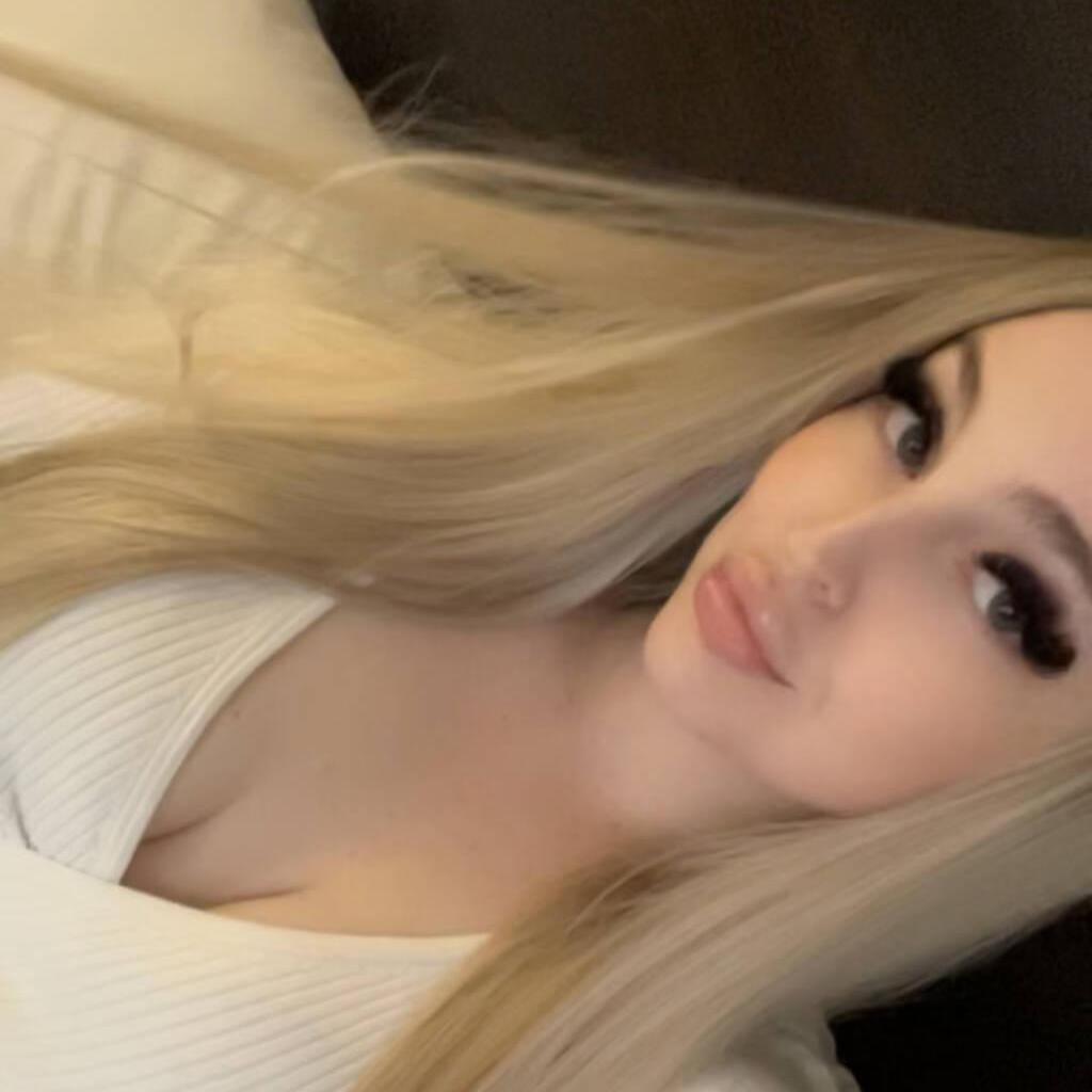 
                        Bella
                     is Female Escorts. | Sarnia | Ontario | Canada | canadatopescorts.com 