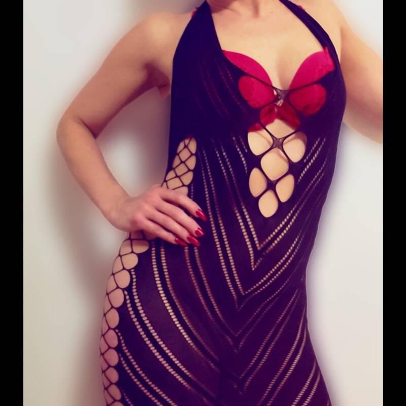 
                        Bella
                     is Female Escorts. | windsor | Ontario | Canada | canadatopescorts.com 