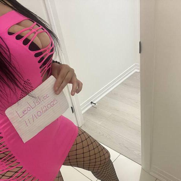 
                        Khloe
                     is Female Escorts. | St. John | New Brunswick | Canada | canadatopescorts.com 