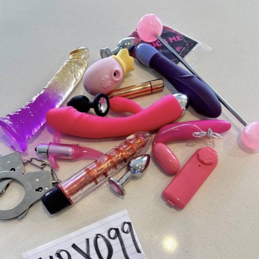 
                        Kate  ONLINE ONLY
                     is Female Escorts. | Kingston | Ontario | Canada | canadatopescorts.com 