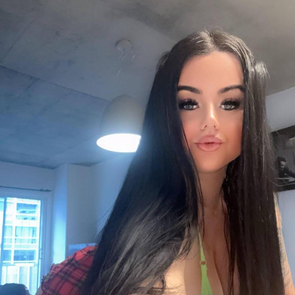 
                        stacy
                     is Female Escorts. | Saguenay | Quebec | Canada | canadatopescorts.com 