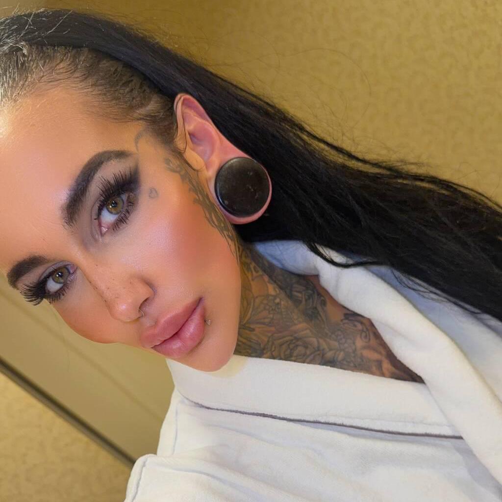 
                        Blake addison
                     is Female Escorts. | Grande Prairie | Alberta | Canada | canadatopescorts.com 