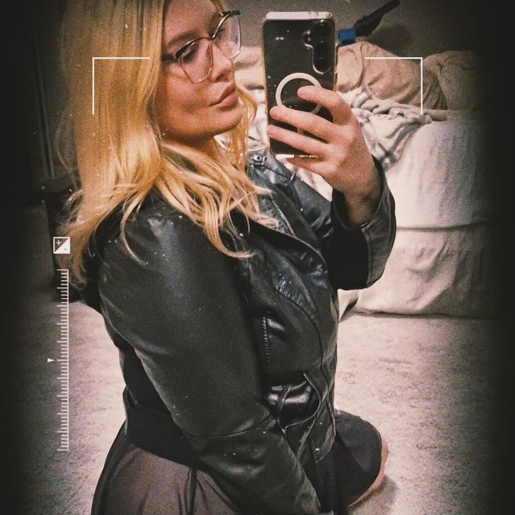 
                        Viola
                     is Female Escorts. | Winnipeg | Manitoba | Canada | canadatopescorts.com 