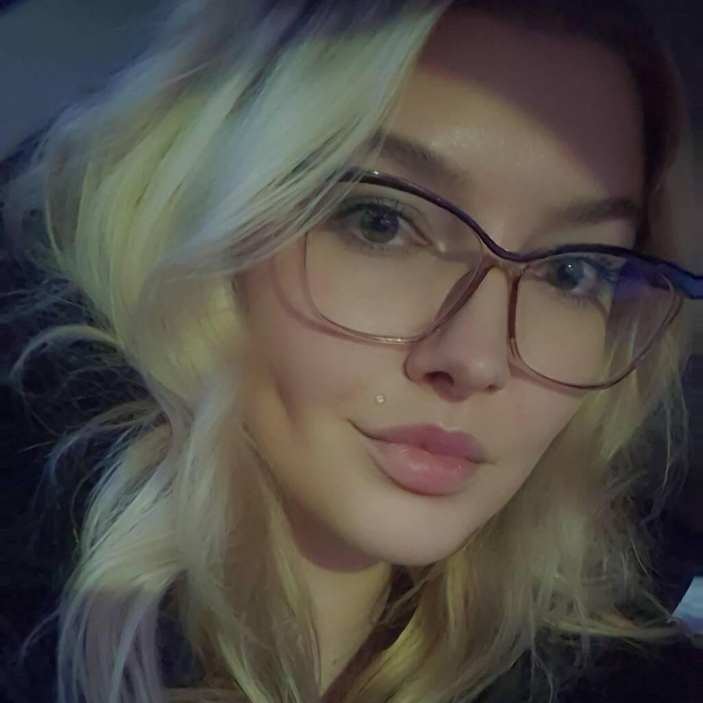 
                        Viola
                     is Female Escorts. | Winnipeg | Manitoba | Canada | canadatopescorts.com 