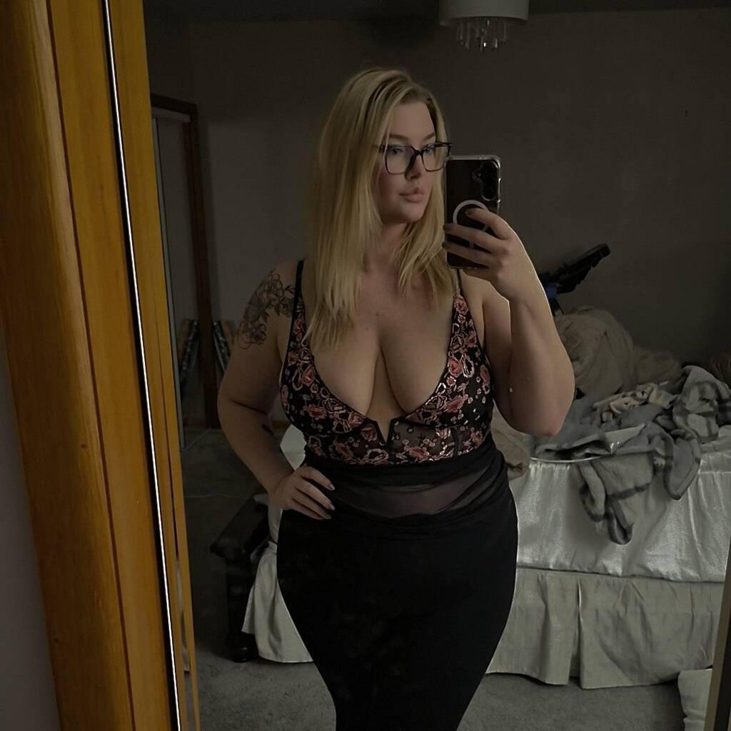 
                        Viola
                     is Female Escorts. | Winnipeg | Manitoba | Canada | canadatopescorts.com 