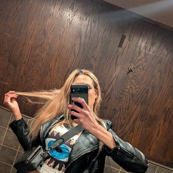 
                        Nadine
                     is Female Escorts. | Sarnia | Ontario | Canada | canadatopescorts.com 