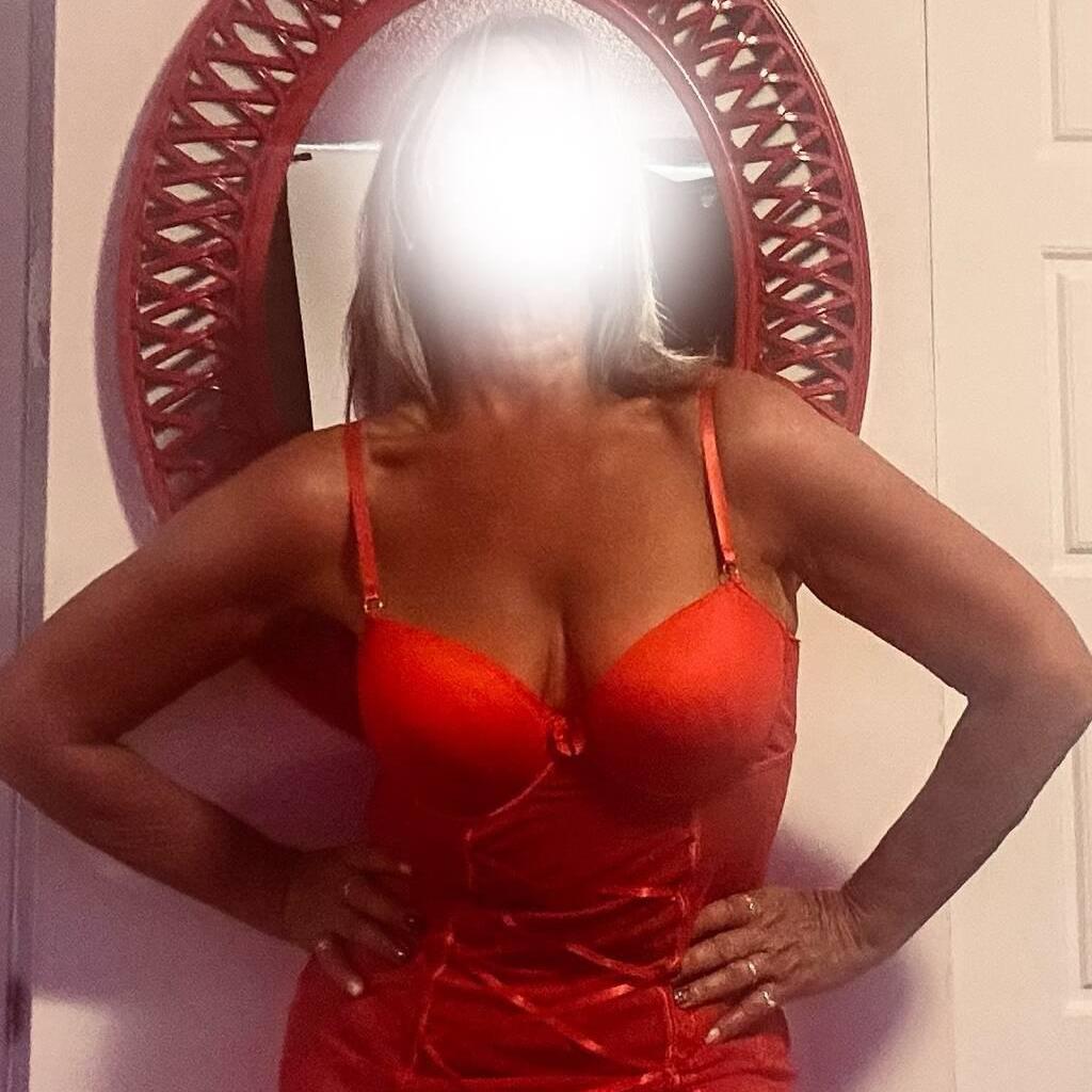 
                        Saphir
                     is Female Escorts. | Montreal | Quebec | Canada | canadatopescorts.com 