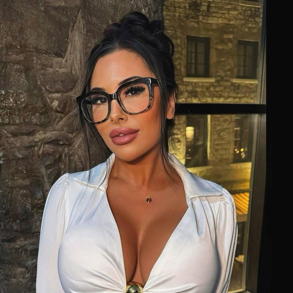 
                        Penny Morelli
                     is Female Escorts. | Quebec City | Quebec | Canada | canadatopescorts.com 