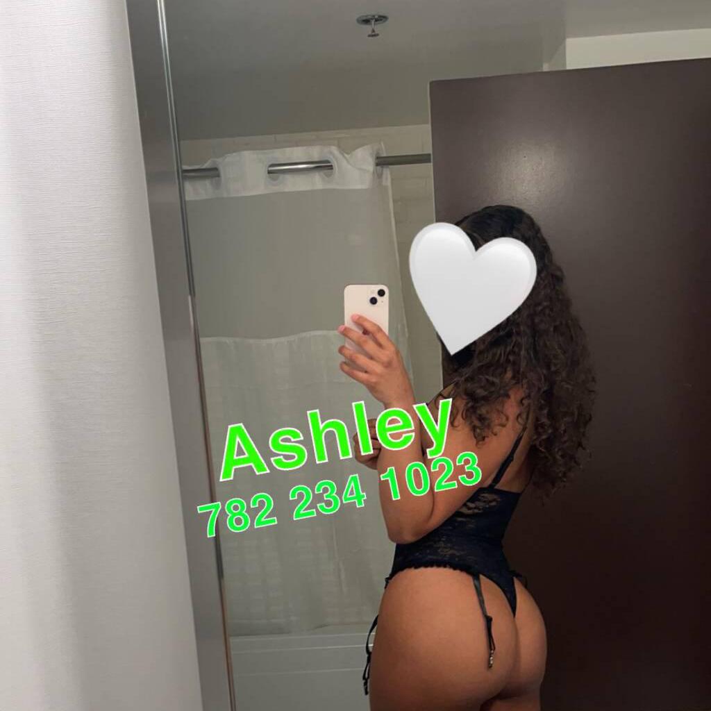 
                        Ashley
                     is Female Escorts. | Fredericton | New Brunswick | Canada | canadatopescorts.com 