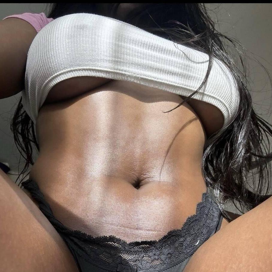 
                        Layla
                     is Female Escorts. | Kingston | Ontario | Canada | canadatopescorts.com 