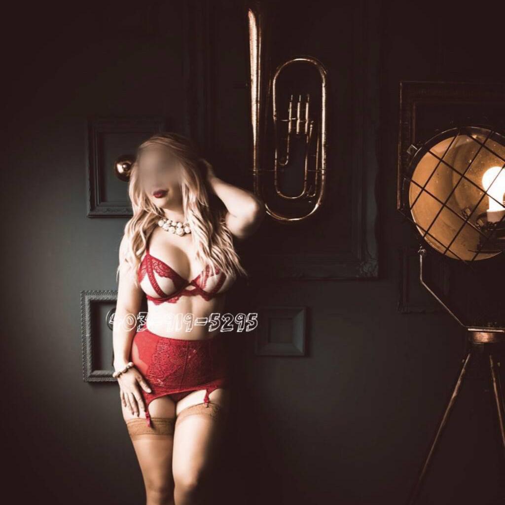 
                        Courtney Powers
                     is Female Escorts. | Toronto | Ontario | Canada | canadatopescorts.com 