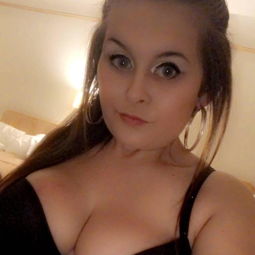 
                        Destiny
                     is Female Escorts. | Chatham | Ontario | Canada | canadatopescorts.com 