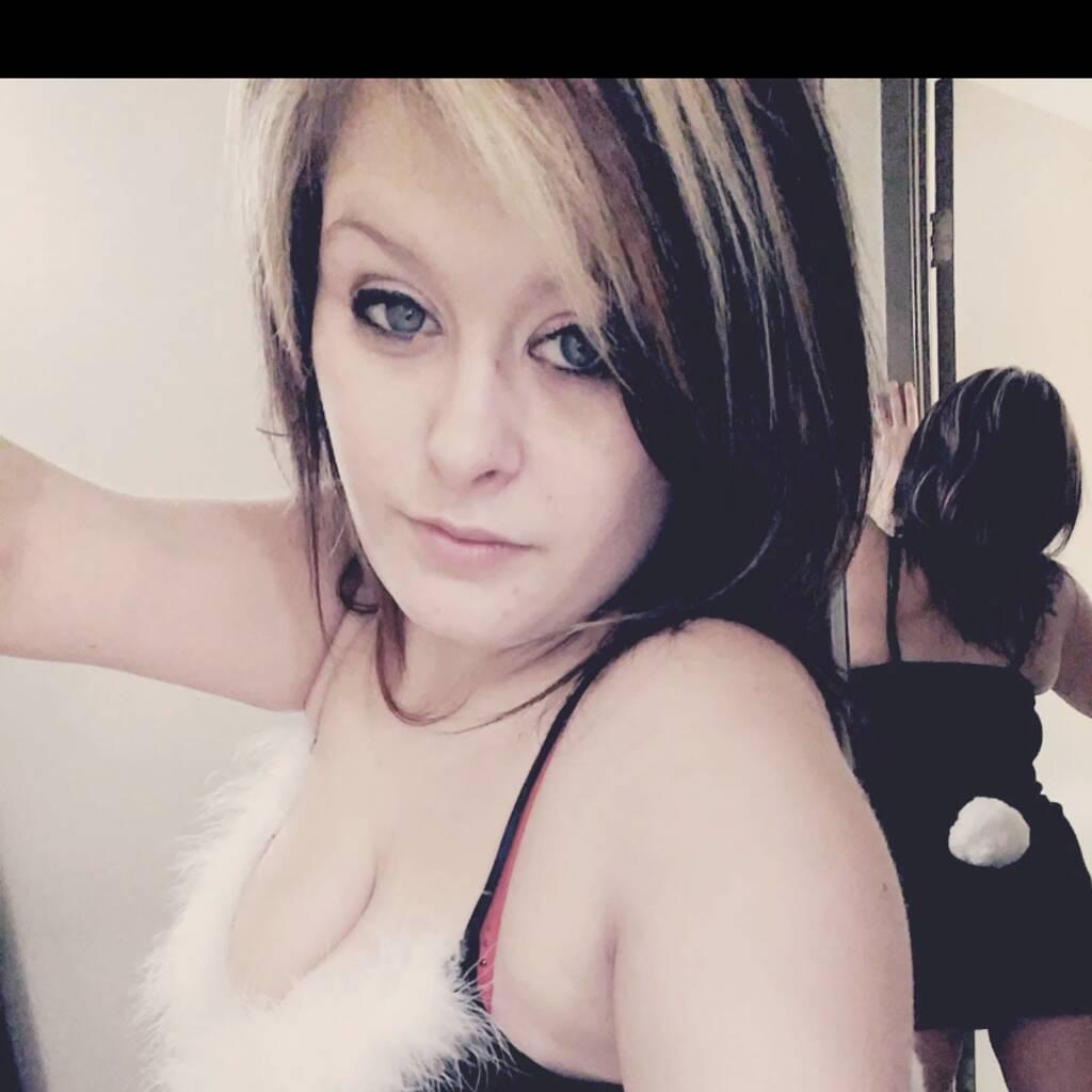 
                        Destiny
                     is Female Escorts. | Chatham | Ontario | Canada | canadatopescorts.com 