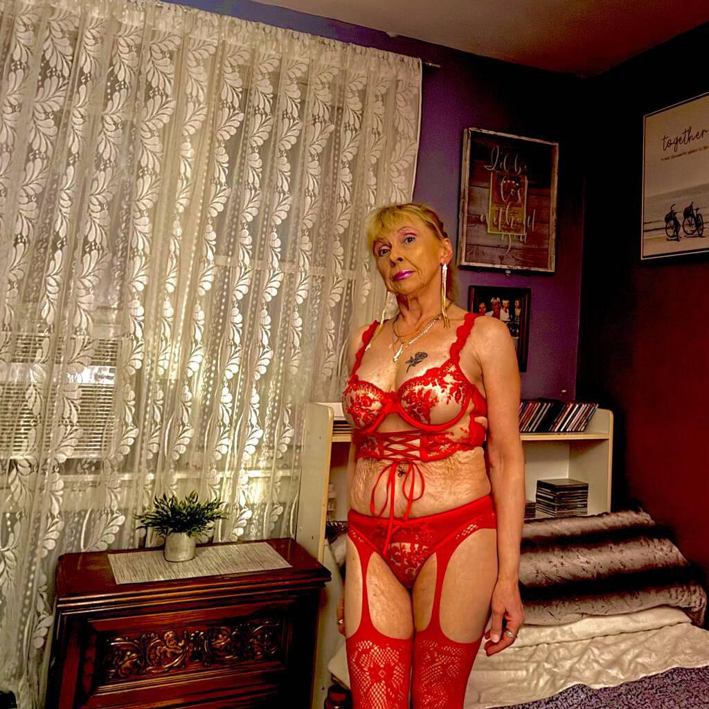 
                        Michelle
                     is Female Escorts. | windsor | Ontario | Canada | canadatopescorts.com 