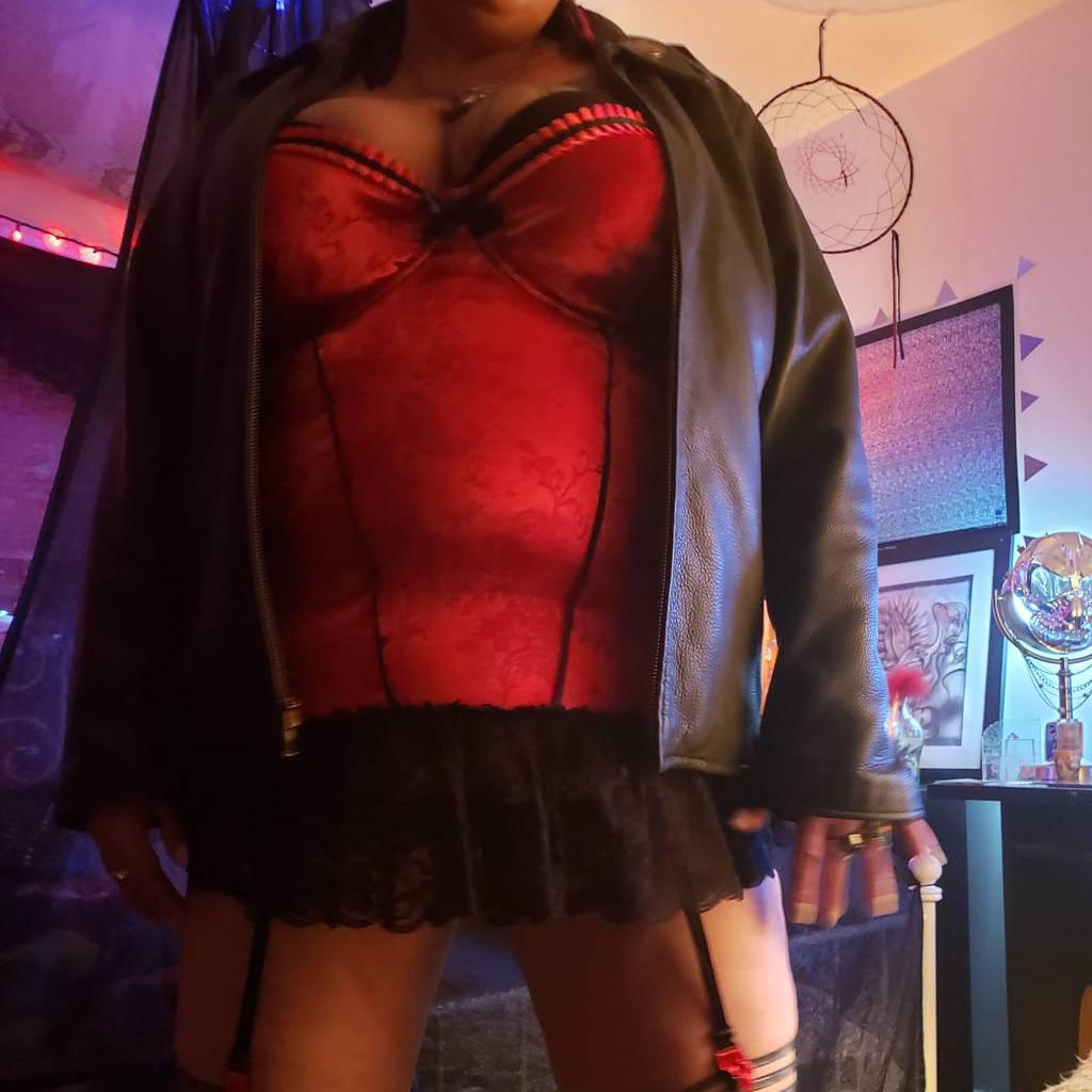 
                        Vivien
                     is Female Escorts. | Regina | Saskatchewan | Canada | canadatopescorts.com 